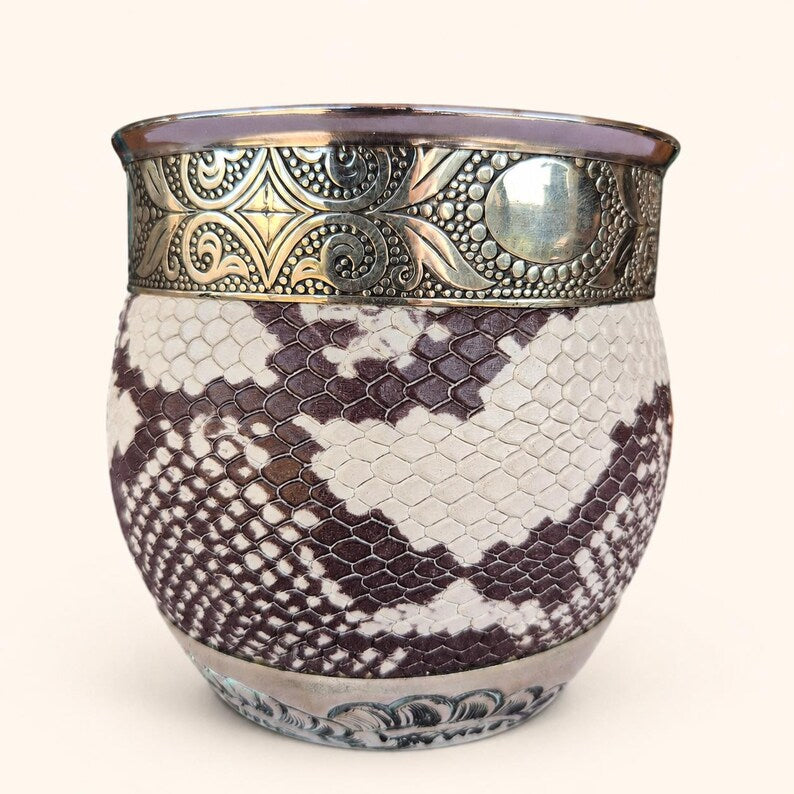 Mate cup rim detail with scrollwork engravings