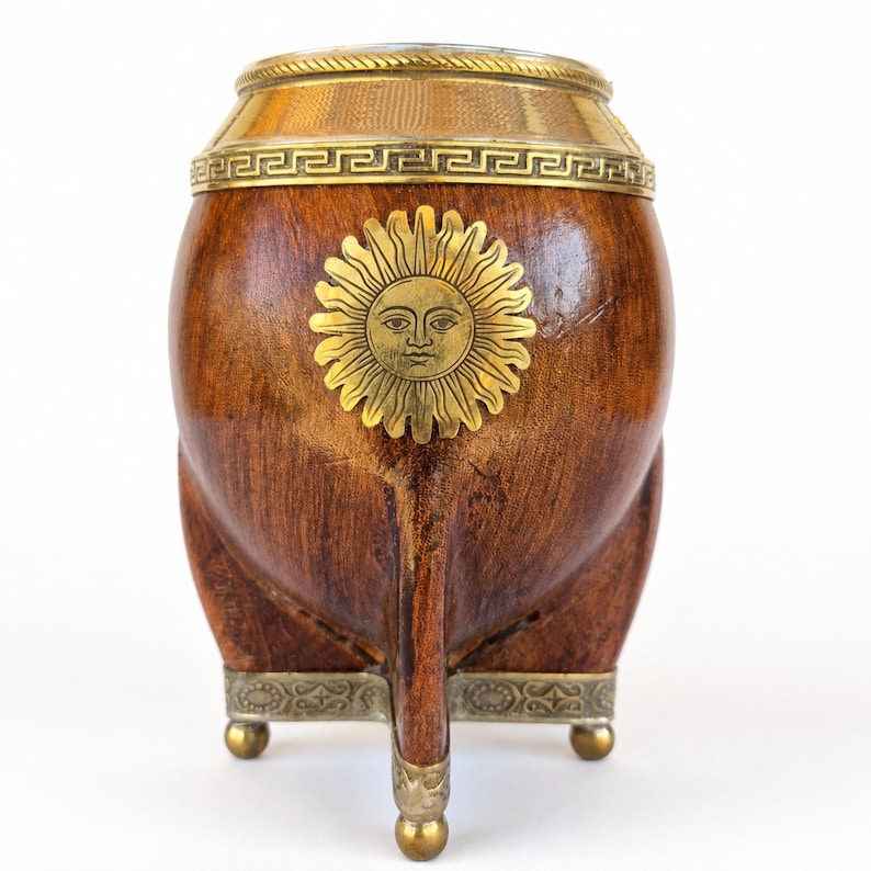 Torpedo mate cup with brass feet
