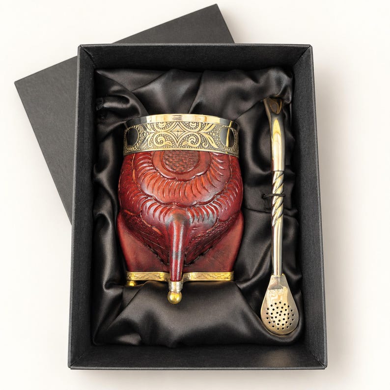 Mate cup with bombilla and gift box option