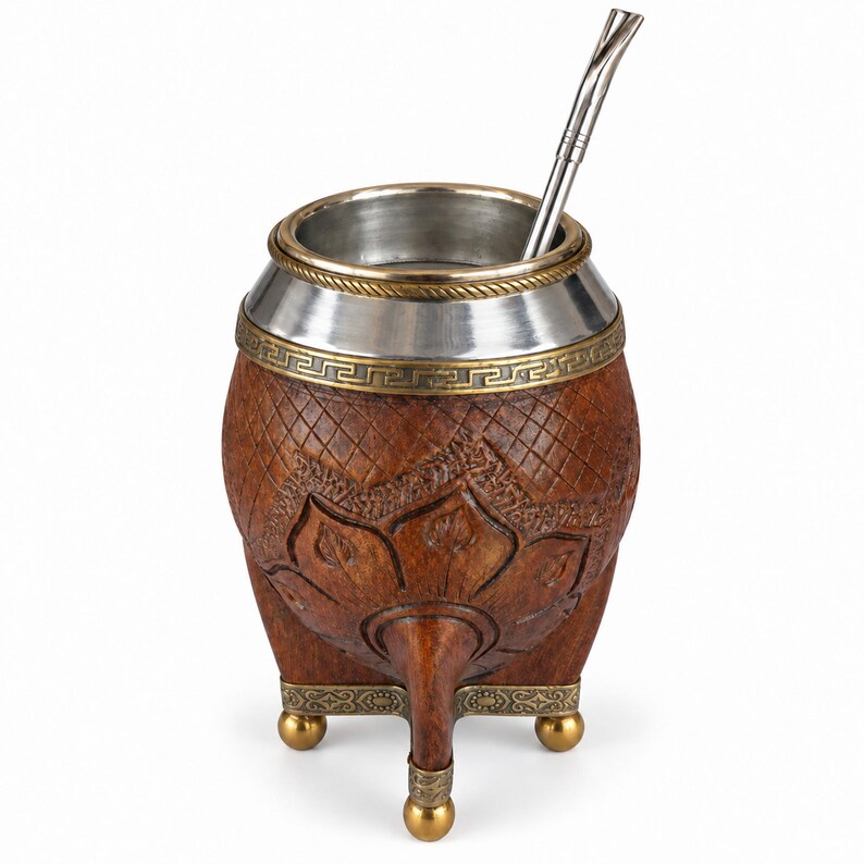 Mate cup with standard bombilla