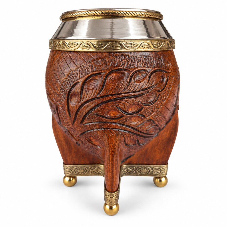 Torpedo mate cup with bronze base and feet