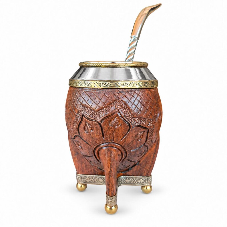 Mate cup with alpaca silver bombilla